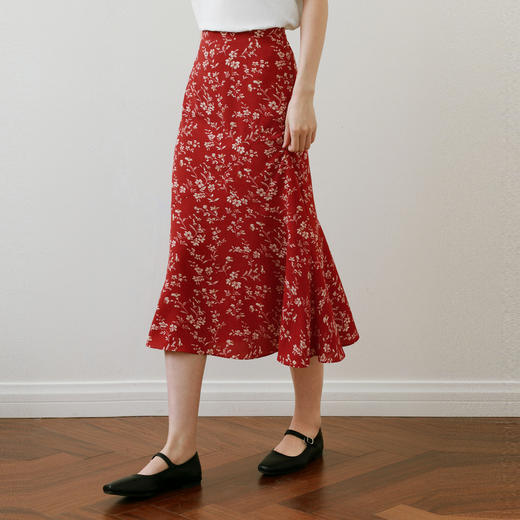 【严选】诗凡黎法式红色碎花半身裙2025夏新款高腰A字浪漫荷叶边鱼尾裙7G4240171 商品图2