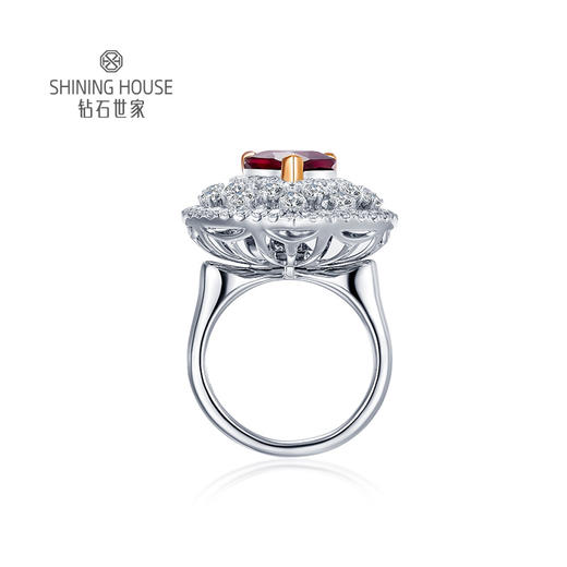 【红宝石戒指】钻石世家 18K金红宝石镶钻戒指  高级设计珠宝系列 让人一见倾心的红宝石 演绎女性的高贵柔情 也寓意着浪漫炙热的美好感情 商品图1