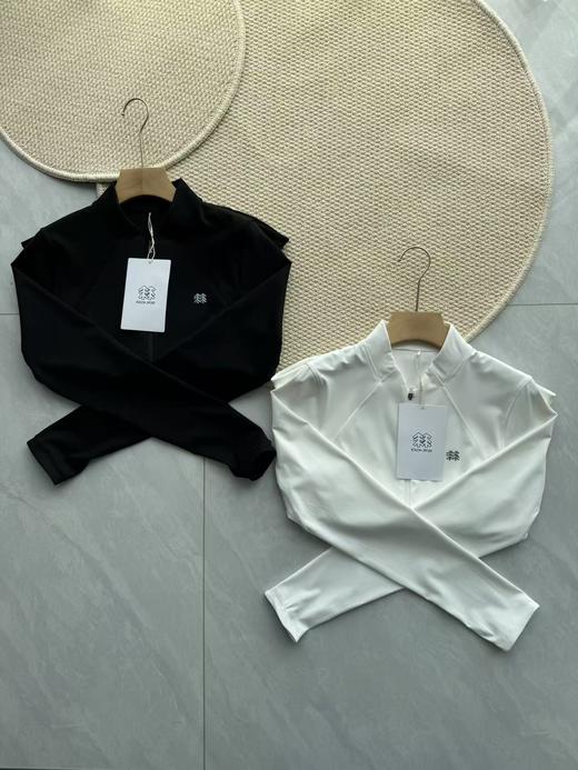 点此购买 可隆女士春季针织立领户外运动徒步登山弹力外套 LL 315247 商品图13