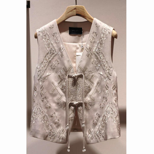 戴布拉芬马夹L28B154M 商品图0