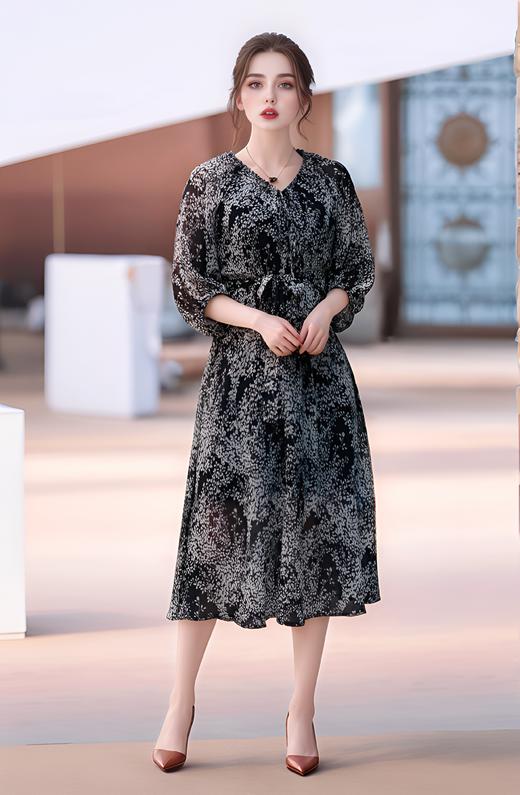 V领系带收腰显瘦七分袖连衣裙 商品图2