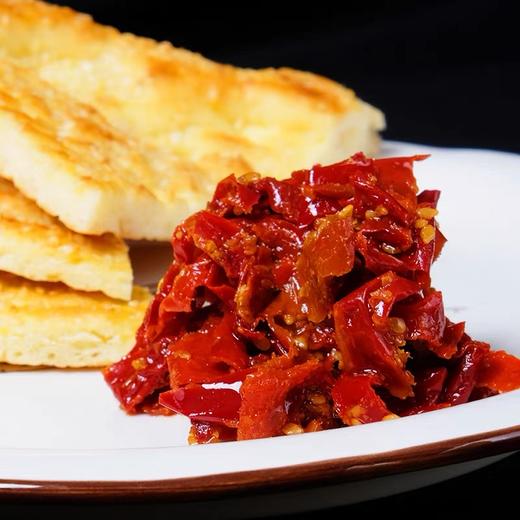 【1件起全国包邮】正宗新疆西尔丹雪莲辣椒丝（220g*1瓶） 商品图1