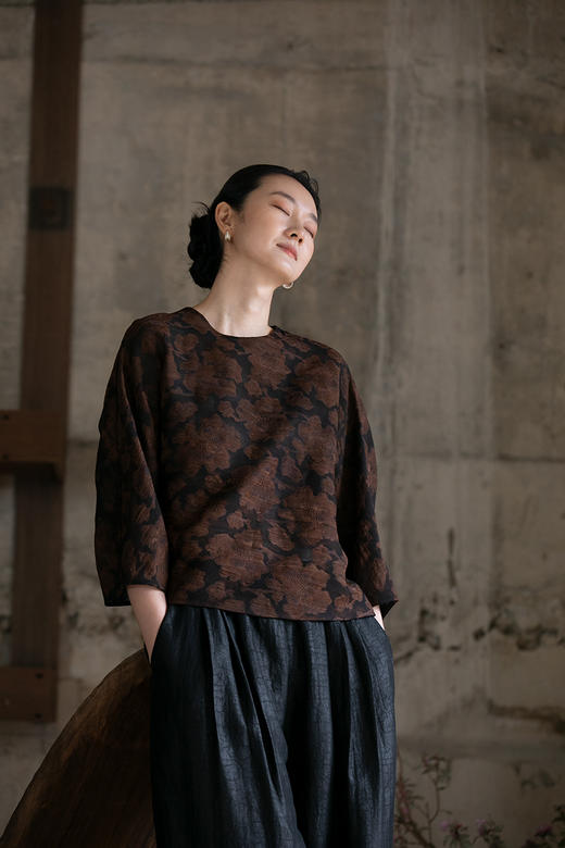 牧衣游原创 铁木机织半手工罗莨绸套头衫高级感复古真丝上衣 雪云 商品图5