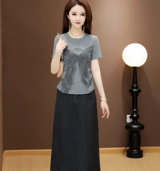 QYM 25AV38-Y两件套灰色短袖T恤衫+黑色高腰半身裙套装 商品图1