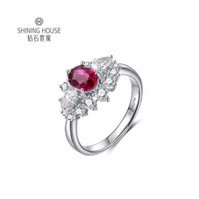 【红宝石戒指】钻石世家 18K金红宝石镶钻戒指  高级设计珠宝系列  让人一见倾心的红宝石 演绎女性的高贵柔情 也寓意着浪漫炙热的美好感情