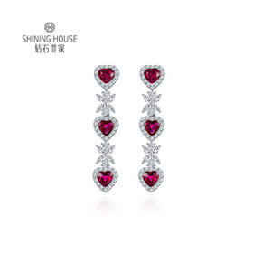 【红宝石耳饰】钻石世家 18K金红宝石镶钻耳饰耳环耳钉   高级设计珠宝系列 让人一见倾心的红宝石 演绎女性的高贵柔情 也寓意着浪漫炙热的美好感情