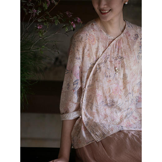 牧衣游原创 丝棉印染短外套新品轻薄柔软舒适百搭文艺开衫 朗风吟 商品图3