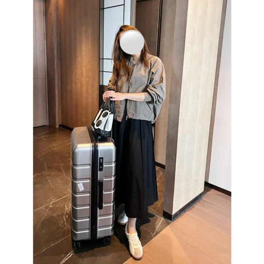 新年折扣 2504303   川久**经典 黑色，伞裙～ 显瘦 商品图7