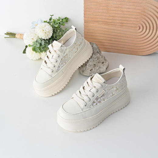 经典鲨2025年夏款牛皮革甜美网状舒适透气厚底显高休闲鞋女KW160-529131 商品图3