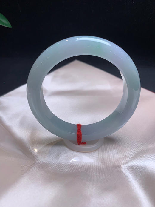 612698，57春彩手镯、条形大气正装，紫罗兰底色 隐隐约约飘了一点绿 润润的 商品图3