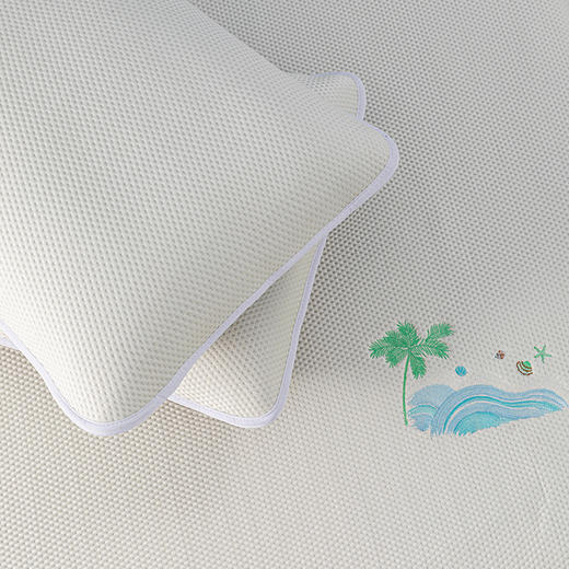 多喜爱 凉豆豆笠围三件套- 海星漫步/海之韵味/海豚精灵/海浪沙滩【精美绣花】 【可水洗机洗】【柔软可折叠】【凉感值0.28】【全方位包裹】 凉席子A类标准 有效抗菌 3D立体凉豆豆 商品图12