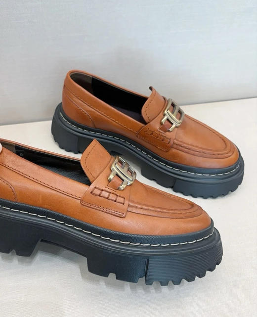 在途国现Hogan女士乐福鞋棕色35码特价1650元。自重很轻。码正 商品图3