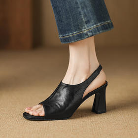 【预售5天】法式复古软羊皮方头鱼嘴凉鞋女高跟夏季新款黑色真皮罗马鞋女粗跟DS&1687