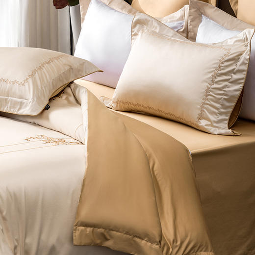 多喜爱 100S云锦缎四件套·梦华涧【100支埃及棉】【高密贡缎】【中式刺绣】【礼箱包装】[宽边工艺】柔润丝光 商品图3