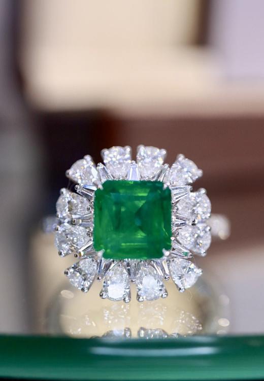 1.4ct刻面祖母绿戒指 商品图0