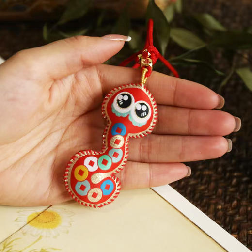 生肖蛇挂件吉祥物 画蛇添福葫芦 吉祥物挂件 商品图2