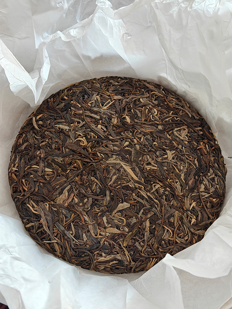 【老友分享】老仓好茶；2019年勐海贺开茶山核心产地头春古树；200g/饼；7年陈老生茶；白棉茶饼；口感品质之巅