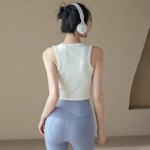 跃牌【周游世界系列】春夏新款瑜伽服女休闲简约背心纯色修身无袖上衣TP0863 商品图2