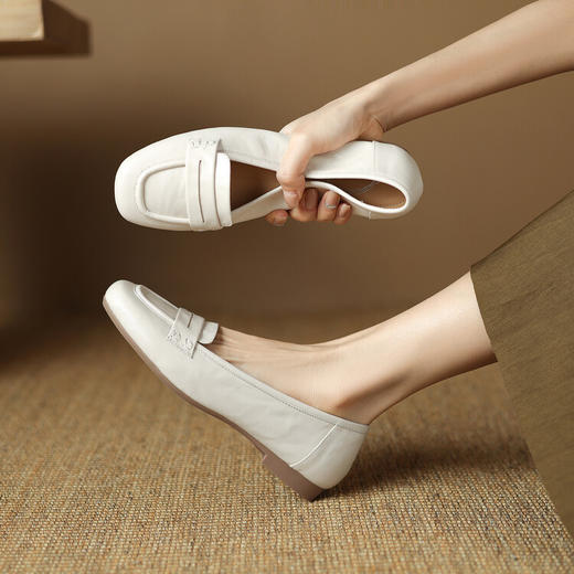 【预售5天】软底软皮单鞋女一脚蹬百搭乐福豆豆鞋头层羊皮四季平底小皮鞋DPJ&2712 商品图1