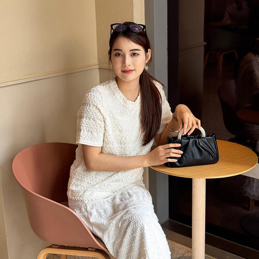 【樱西玛ENXIMANE 重工褶皱肌理感网纱短袖T】经典圆领正肩短款设计 舒适百搭 细腻柔软 不会闷热 商品图7