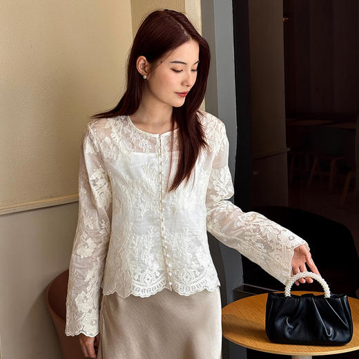 【超模君严选 ORIGNAL&CO 繁华刺绣天丝上衣三件套】下摆波浪设计 优选天丝面料 重工花朵刺绣 商品图8