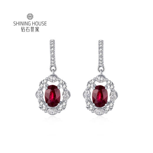 【红宝石耳饰】钻石世家 18K金红宝石镶钻耳饰耳环耳钉   高级设计珠宝系列 让人一见倾心的红宝石 演绎女性的高贵柔情 也寓意着浪漫炙热的美好感情 商品图0