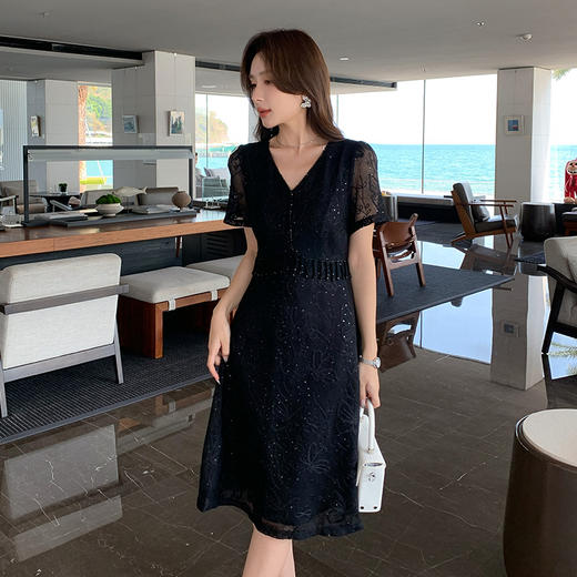 奢姿大码女装2025夏季时尚v领短袖连衣裙胖妹妹气质减龄蕾丝裙子9952853167 商品图4