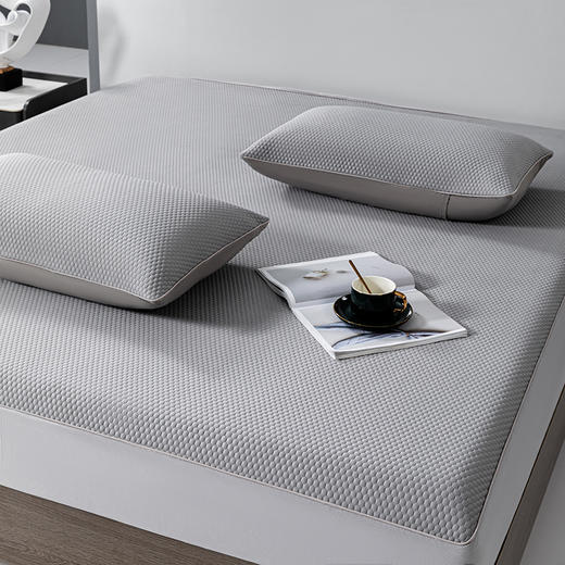 多喜爱 凉豆豆笠围三件套-木槿（灰/粉/蓝/米）【可水洗机洗】【柔软可折叠】【凉感值0.28】【全方位包裹】 凉席子A类标准 有效抗菌  3D立体凉豆豆 商品图1