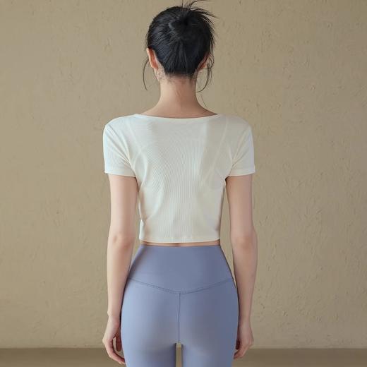 跃牌【周游世界系列】春夏新款瑜伽服女纽扣开衫修身显瘦短袖透气辣妹T恤TP0865 商品图2