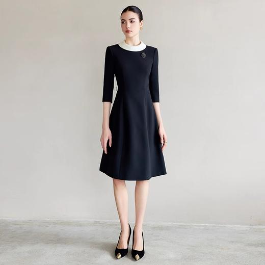 IWY/法式赫本风连衣裙高级感黑色接拼米色缎面翻圆领职业西服a字裙Q1302 商品图0