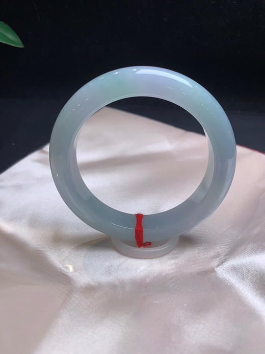 612698，57春彩手镯、条形大气正装，紫罗兰底色 隐隐约约飘了一点绿 润润的 商品图1