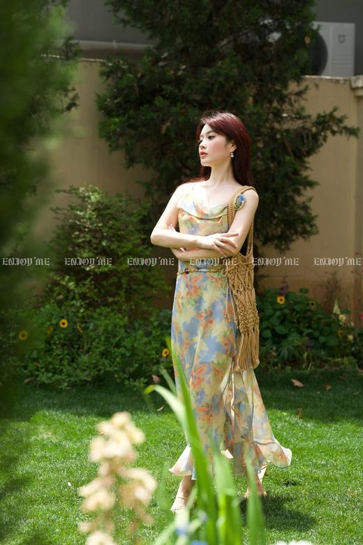 【门店同款】ENJOY夏季“悠然之境”莫奈花园吊带裙 162280287 商品图4