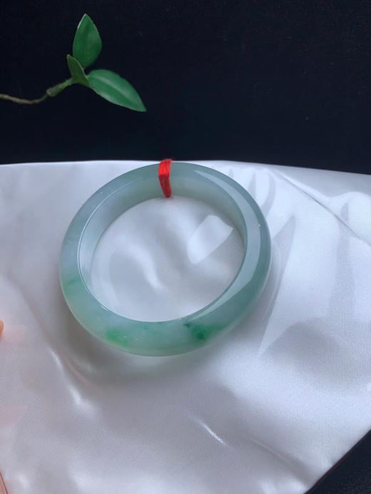 612693，55飘绿手镯，底妆均匀 一截飘绿花 商品图4