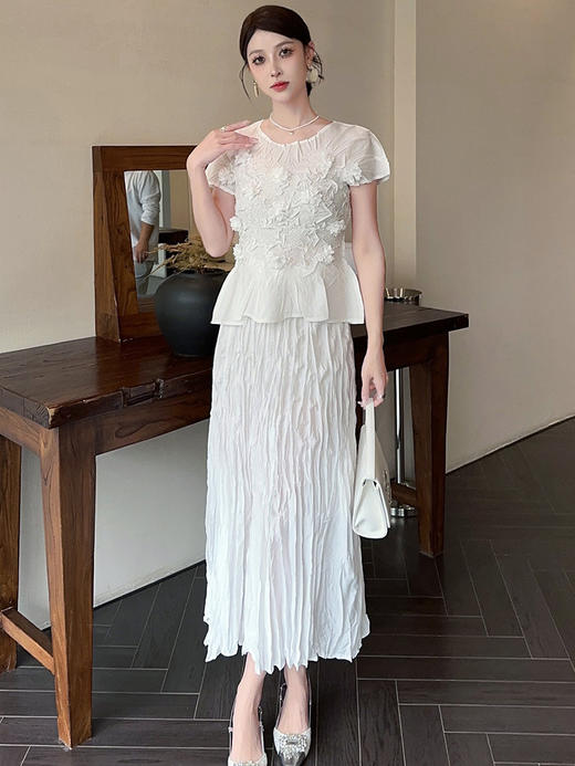 雀说小众设计感褶皱套装女手工褶绣花短袖上衣弹力T恤时尚百搭两件套AL2054 商品图7