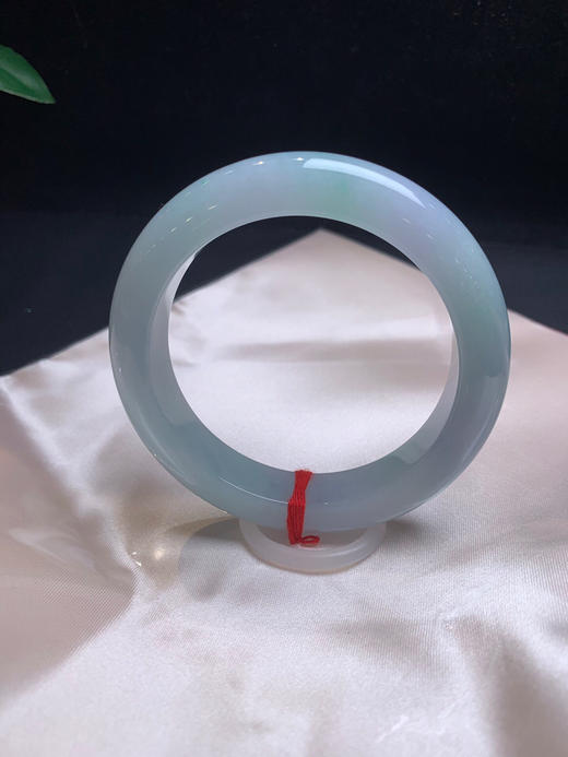 612698，57春彩手镯、条形大气正装，紫罗兰底色 隐隐约约飘了一点绿 润润的 商品图0