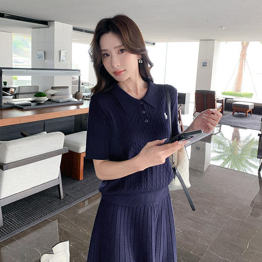 奢姿大码女装2025夏季气质POLO领百褶两件套胖妹妹时尚针织套装9452969725 商品图2