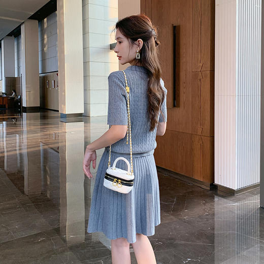 奢姿大码女装2025夏季气质POLO领百褶两件套胖妹妹时尚针织套装9452969725 商品图3