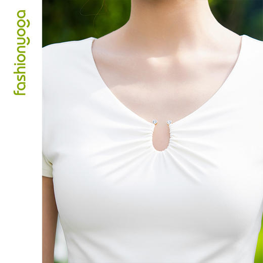 FC15332  V领金属环扣短袖 商品图3