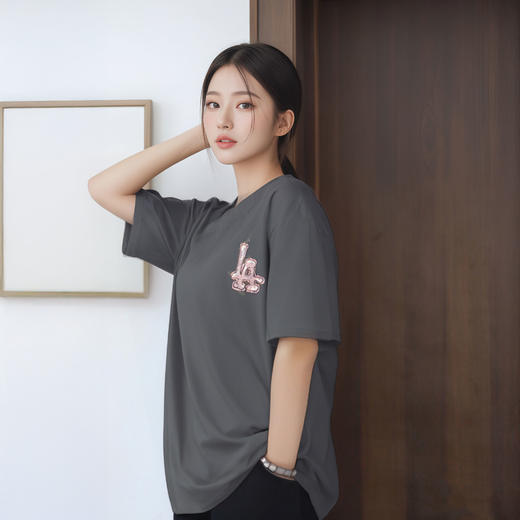 【单拍不发货，加购3件到手89元】LA&WP联名款宽松休闲风T恤 情侣同款 舒适百搭 多款可选 商品图9
