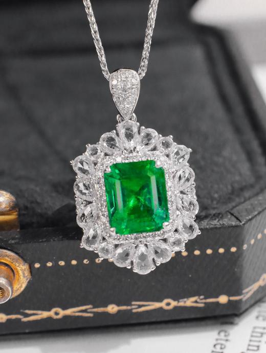 1.65ct刻面祖母绿吊坠 商品图1