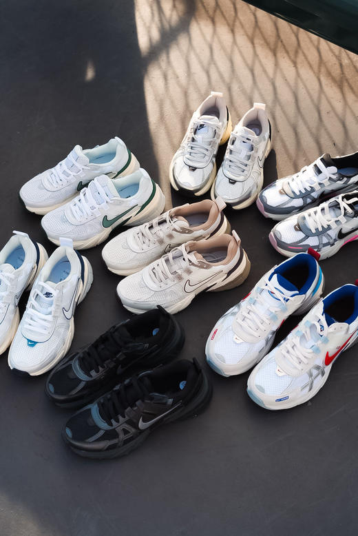 🌸【品牌授权】正品耐克‼️河南奥莱仓库直发💕 千禧年时代美学🌈「Nike V2K Run」重回复古全系列合集✨复古玩家新选择 鞋面网眼设计，轻盈透气 双密度泡绵中底✨ 商品图2