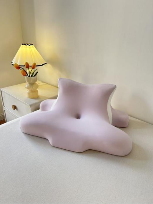 🌈「KRUNK夜猫手机枕」——躺玩手机党的终极救星！💕从此告别手酸脖痛，解锁360°躺平自由💖 ✔ 上层云感棉：💖亲肤柔软，贴合面部，趴着不压脸 商品图6