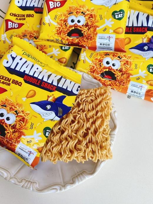 🔥【啪啪通鲨鱼🦈干脆面🍜】印尼🇮🇩旅游局官方推荐零食干脆面饼搭配烧烤粉料，满满印尼风味🤤梦回童年...这玩意儿太解馋了！敲级酥脆，越吃越香！ 商品图1