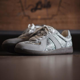 马登2025夏季新款德训鞋男士腰果花小众设计感板鞋丝绸休闲潮鞋子