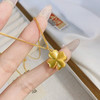【限时7.5折】【定价黄金】足金 无氰5D硬金空心幸运四叶草吊坠(不含链）(V5DDZ00014)（预售产品下单后不退款不退货不换货不补差价）（预售产品下单后不退款不退货不换货不补差价） 商品缩略图3