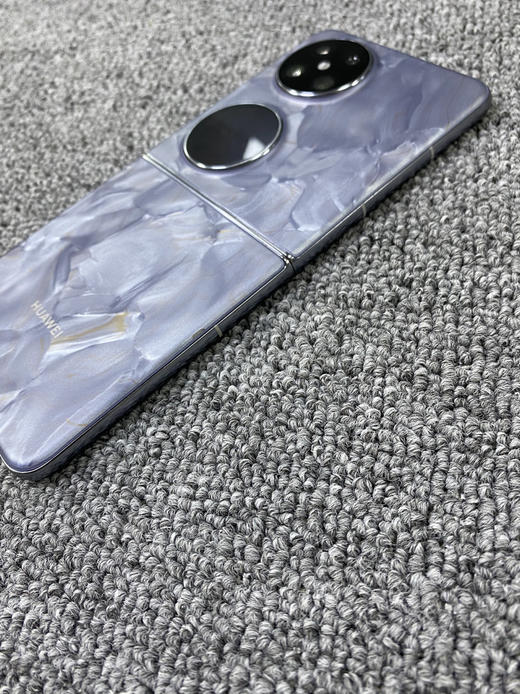 编号210031-华为Pocket2/5G手机/12+512G/云锦白色，9.8新成色好，电池99%，特价3799元！质检工程师已深度功能检测通过，店保180天，请放心购买！ 商品图1