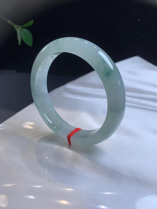 612703，58.冰飘花手镯，整条底妆非常细腻干净，飘清新蓝花，清秀 商品图3