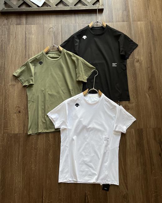 点此购买 迪桑特TRAINING系列综训TOUGH男士短袖T恤 xj 315380 商品图0