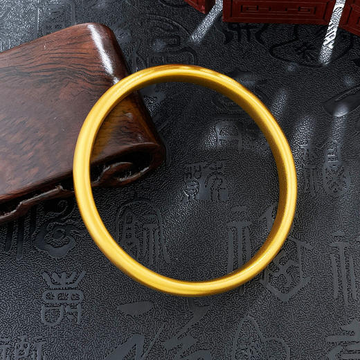 【限时克减150元】足金999 #复古风  古法空心固口手镯光圈素圈泥鳅背古法手镯（面宽约8.3-8.7mm，厚约5.5mm)(AUQGFSZ00027-1) 商品图2