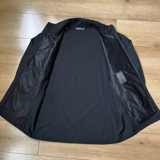 原单始祖鸟 Gamma Lightweight轻量 薄款夹克外套！
黑色S M L XL（偏大）
清货特价 商品图2